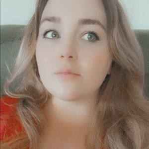 Meet your Posher, Samara